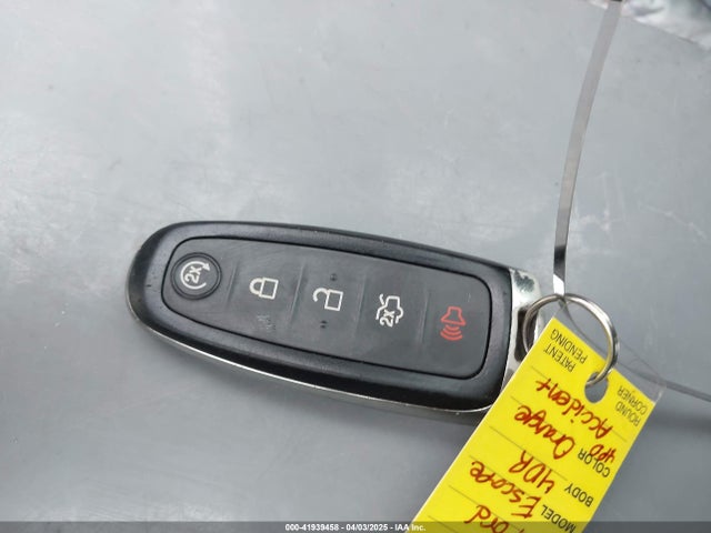 1FMCU0GD2KUC52592 Ford ESCAPE SE