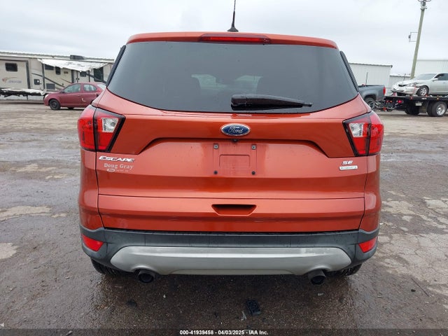 1FMCU0GD2KUC52592 Ford ESCAPE SE
