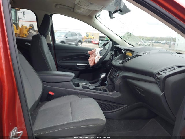 1FMCU0GD2KUC52592 Ford ESCAPE SE