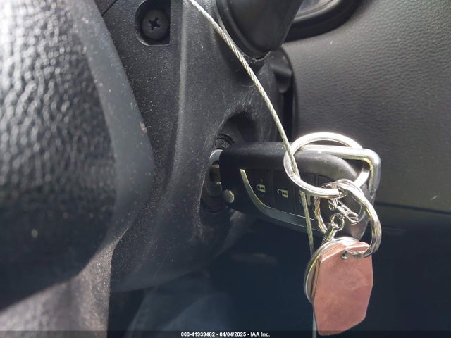 JTDEPRAE9LJ041919 Toyota COROLLA LE