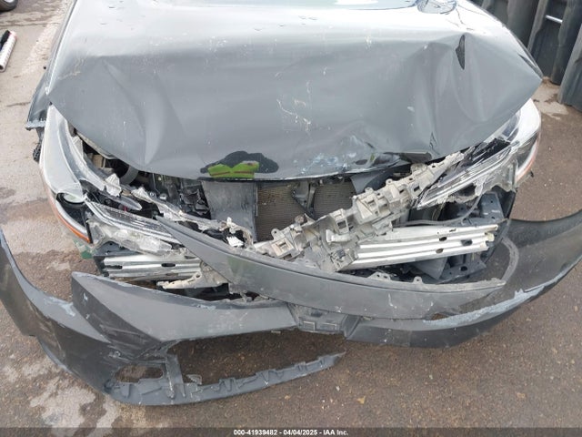 JTDEPRAE9LJ041919 Toyota COROLLA LE