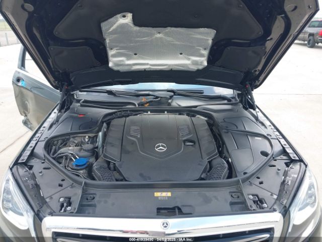 WDDUG8DB0JA389005 Mercedes-Benz S 560