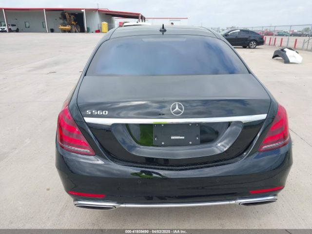 WDDUG8DB0JA389005 Mercedes-Benz S 560