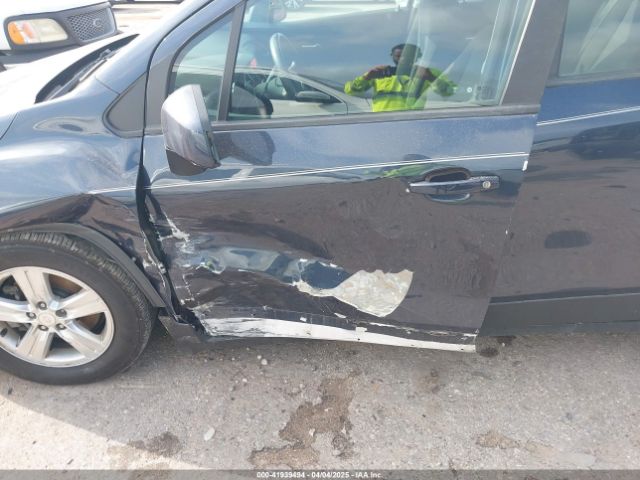 3GNCJKSB5KL233714 Chevrolet TRAX LS