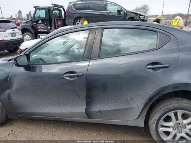 3MYDLBYV3JY319440 Toyota YARIS IA
