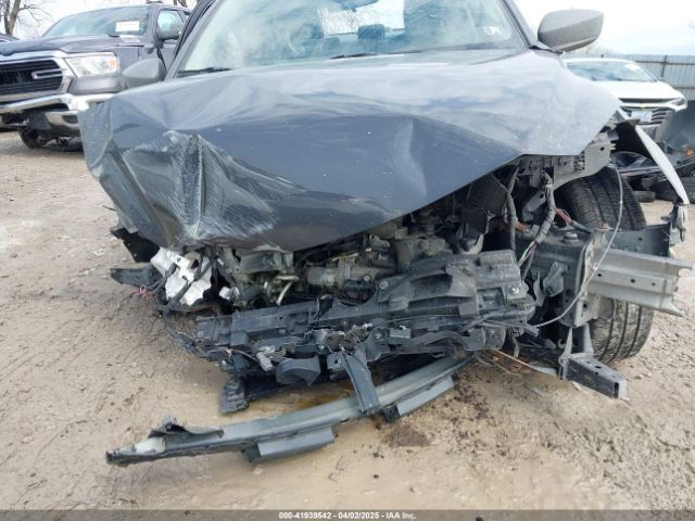 3MYDLBYV3JY319440 Toyota YARIS IA