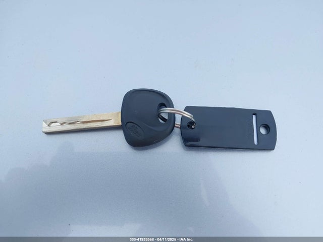 5XYPG4A39GG038566 KIA Sorento 2.4l Lx
