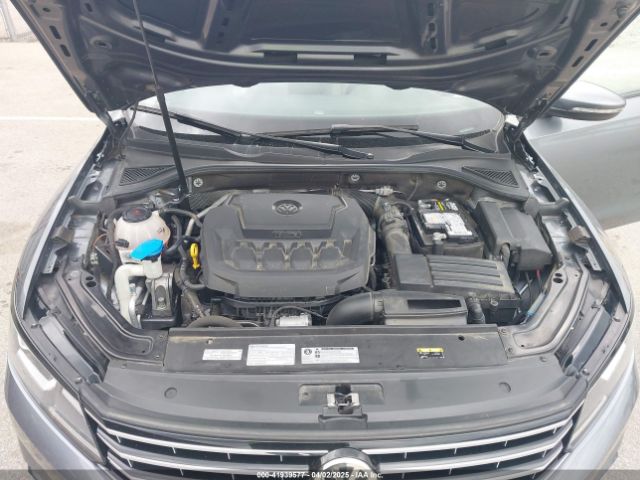1VWLA7A33KC006305 Volkswagen Passat 2.0t Wolfsburg Edition