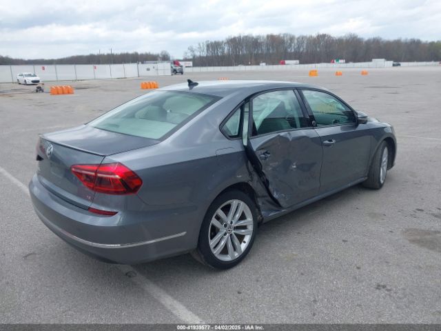 1VWLA7A33KC006305 Volkswagen Passat 2.0t Wolfsburg Edition