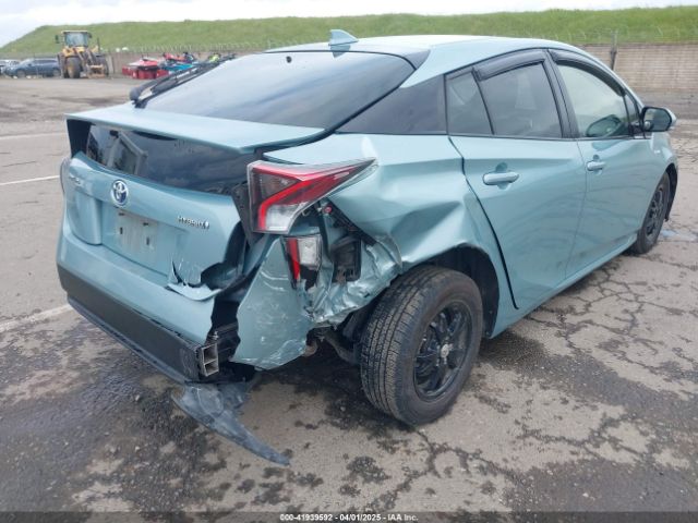 JTDKARFU1G3023607 Toyota Prius Three