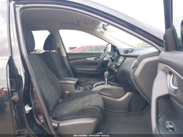 5N1AT2MT8FC914236 Nissan ROGUE SV
