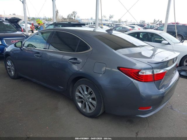 JTHBW1GG5F2083016 Lexus ES 300H