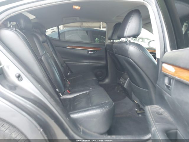 JTHBW1GG5F2083016 Lexus ES 300H