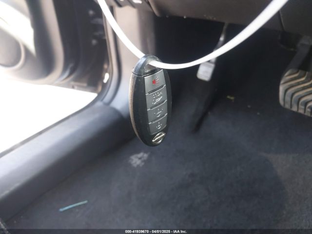 5N1AT2MT8EC777202 Nissan Rogue Sl