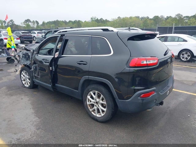 1C4PJLCB9FW737360 Jeep Cherokee Latitude