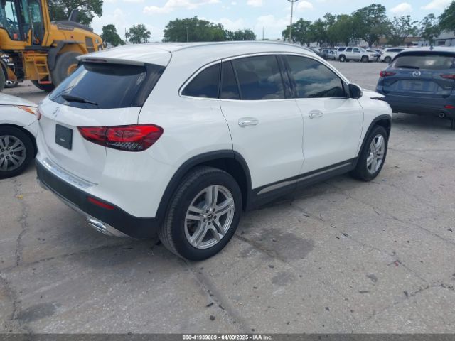 2023 MERCEDES-BENZ GLA 250 W1N4N4GB2PJ455639 Photo 3