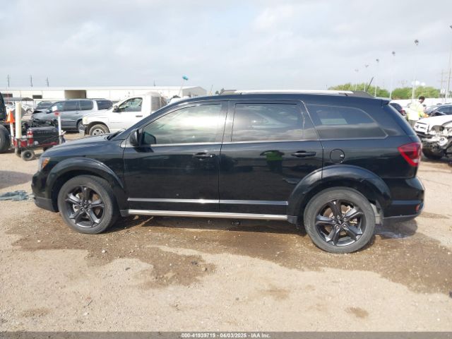 3C4PDCGG9KT717655 Dodge Journey Crossroad