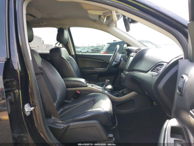 3C4PDCGG9KT717655 Dodge Journey Crossroad