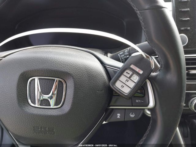 1HGCV2F92JA049925 Honda Accord Touring 2.0t