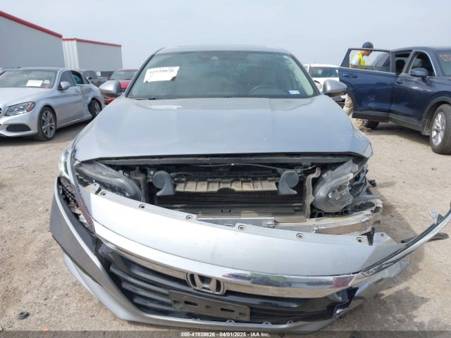 1HGCV2F92JA049925 Honda Accord Touring 2.0t