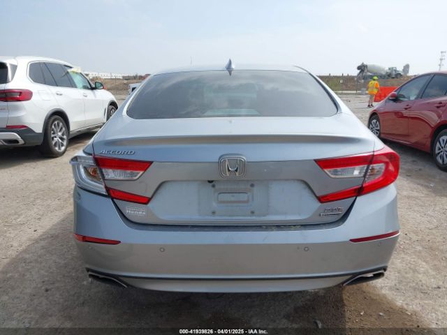 1HGCV2F92JA049925 Honda Accord Touring 2.0t