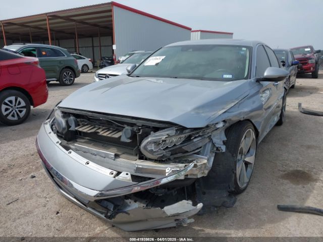 1HGCV2F92JA049925 Honda Accord Touring 2.0t