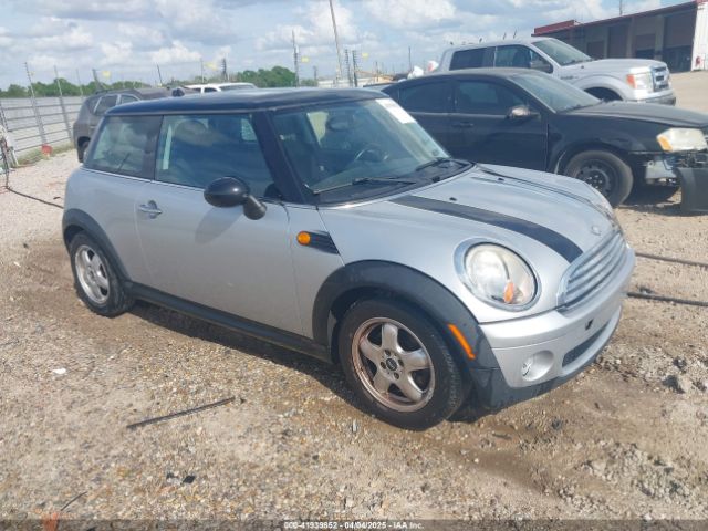 2008 MINI COOPER WMWMF33578TU68033 Photo 0
