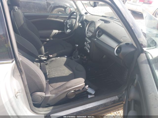 2008 MINI COOPER WMWMF33578TU68033 Photo 4
