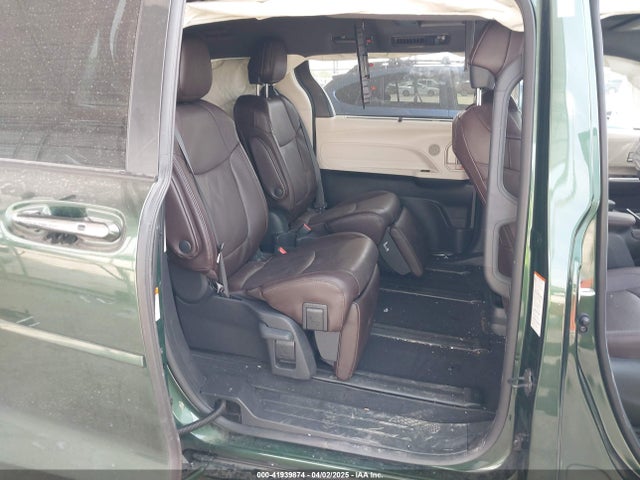 5TDERKEC3PS179779 Toyota Sienna Platinum