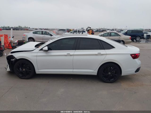 3VW7X7BU7SM015157 Volkswagen Jetta 1.5t Se