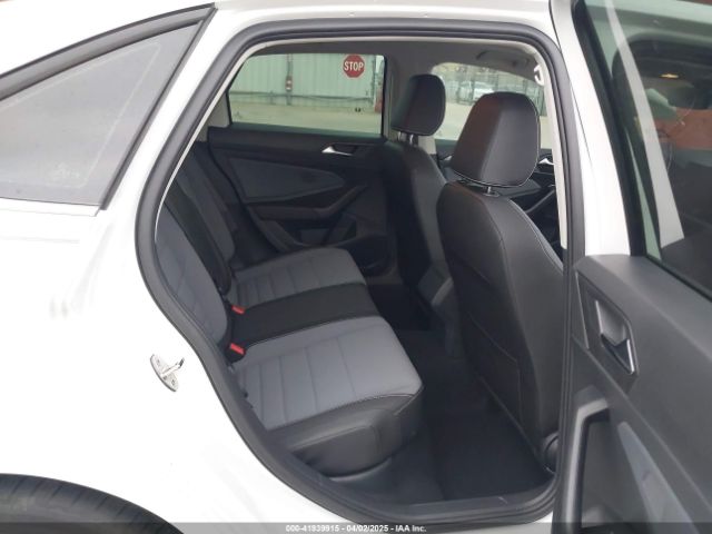 3VW7X7BU7SM015157 Volkswagen Jetta 1.5t Se