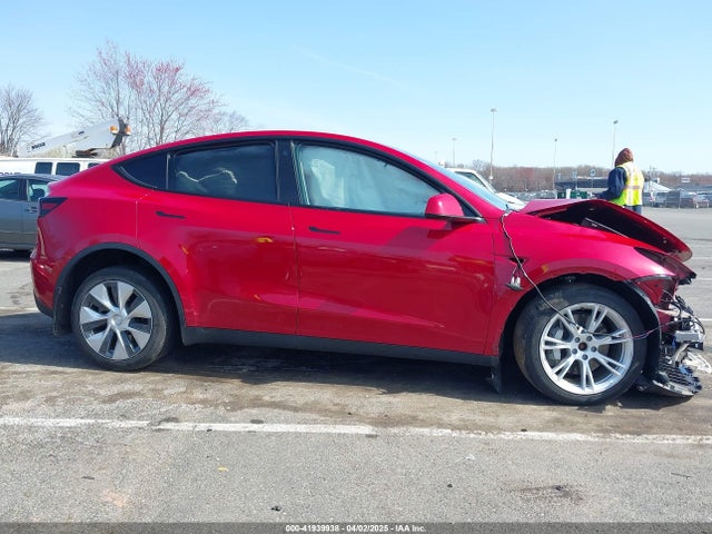 7SAYGDEE0PF664498 Tesla Model Y