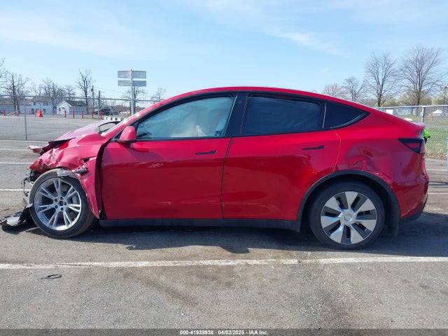 7SAYGDEE0PF664498 Tesla Model Y