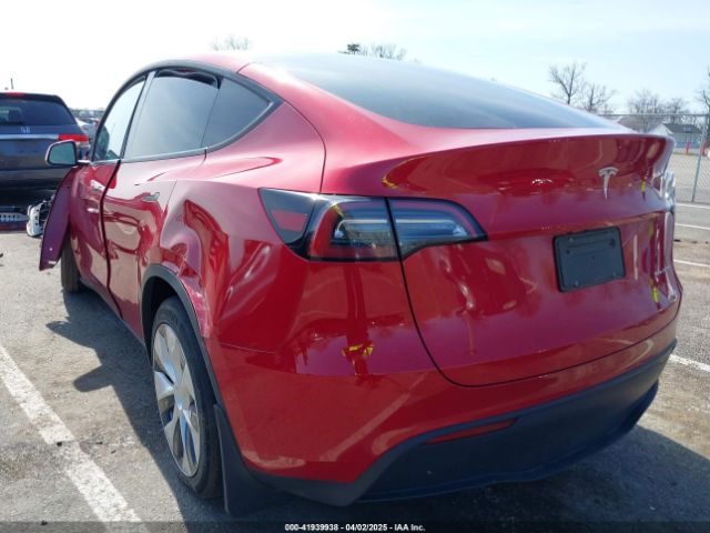 2023 TESLA MODEL Y 7SAYGDEE0PF664498 Photo 2