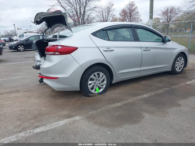 Hyundai ELANTRA SE 2018 5NPD74LF2JH284319 Image 4