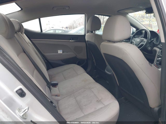 Hyundai ELANTRA SE 2018 5NPD74LF2JH284319 Image 8