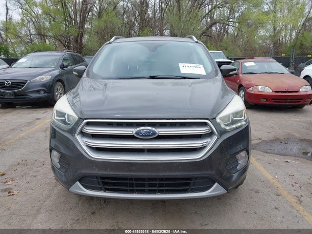 1FMCU0JD5HUA09022 Ford Escape Titanium