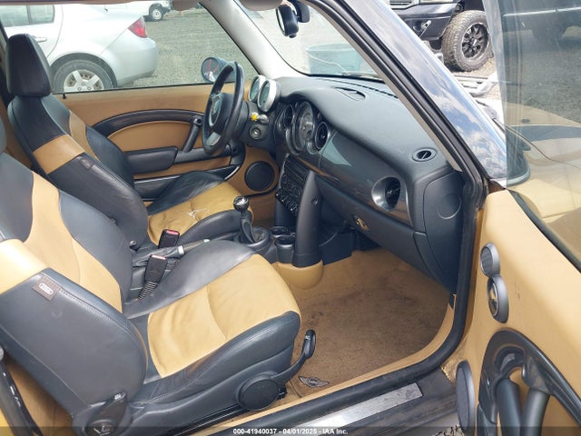 2005 MINI COOPER WMWRC33555TK61361 Photo 4