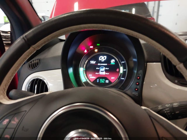 Fiat 500E BATTERY ELECTRIC 2018 3C3CFFGE4JT377259 Image 19