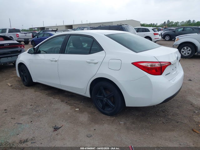 5YFBURHE1KP930676 Toyota COROLLA LE