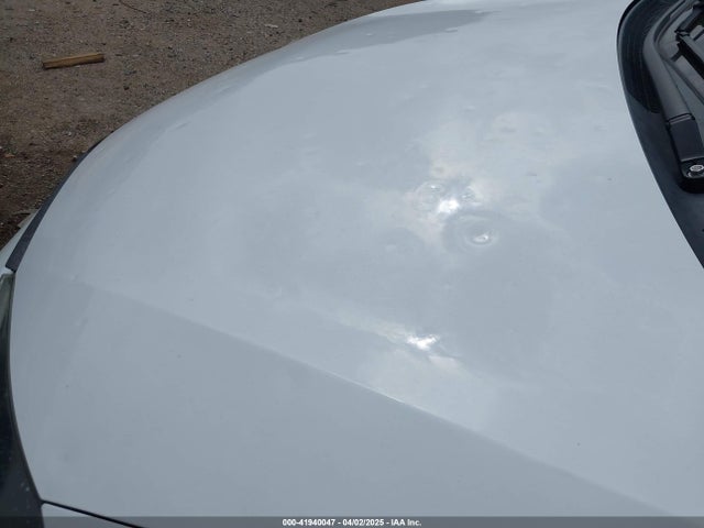 5YFBURHE1KP930676 Toyota COROLLA LE
