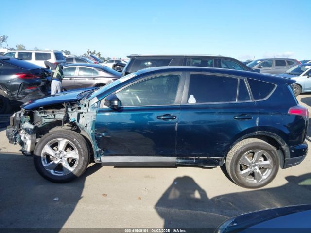 JTMZFREV1JJ183872 Toyota RAV4 LE