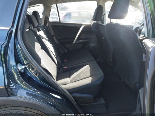 JTMZFREV1JJ183872 Toyota RAV4 LE
