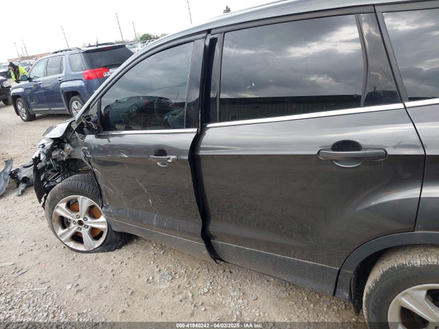 1FMCU9GX8GUB21396 Ford ESCAPE SE
