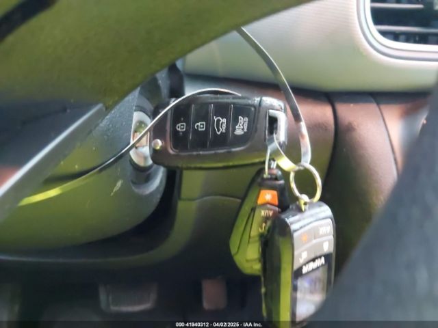 KM8K1CAA4JU094646 Hyundai Kona Se