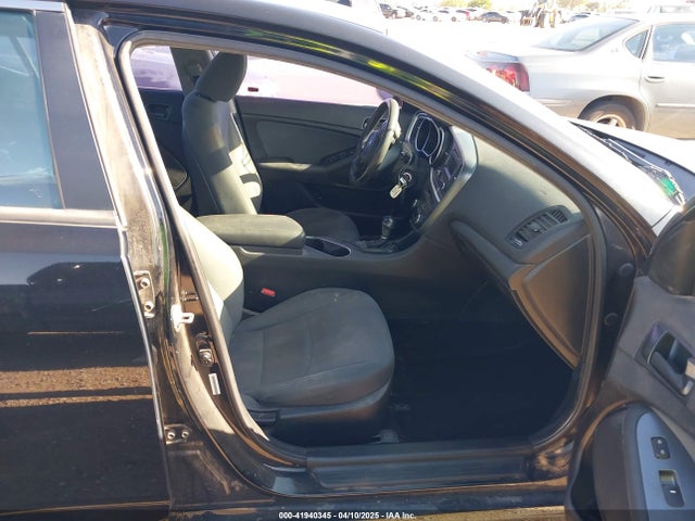 5XXGM4A76FG379373 KIA Optima Lx