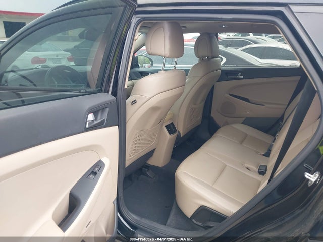 KM8J33A26HU362363 Hyundai Tucson Limited
