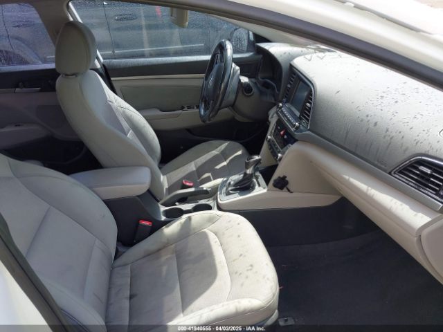 5NPD84LF8HH081989 Hyundai ELANTRA SE