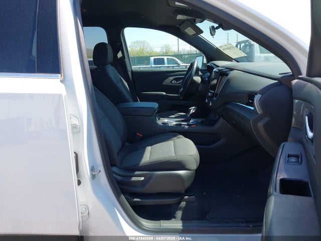 1GNEVGKWXPJ226057 Chevrolet Traverse Awd Lt Cloth