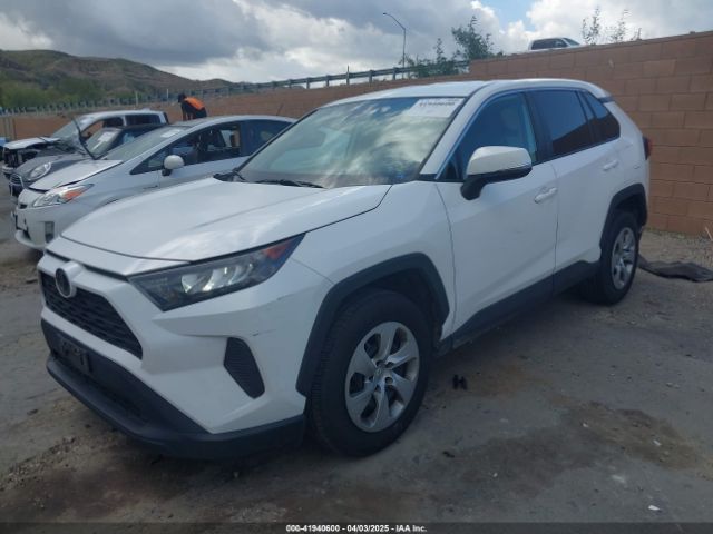 2T3K1RFV3NW187069 Toyota RAV4 LE